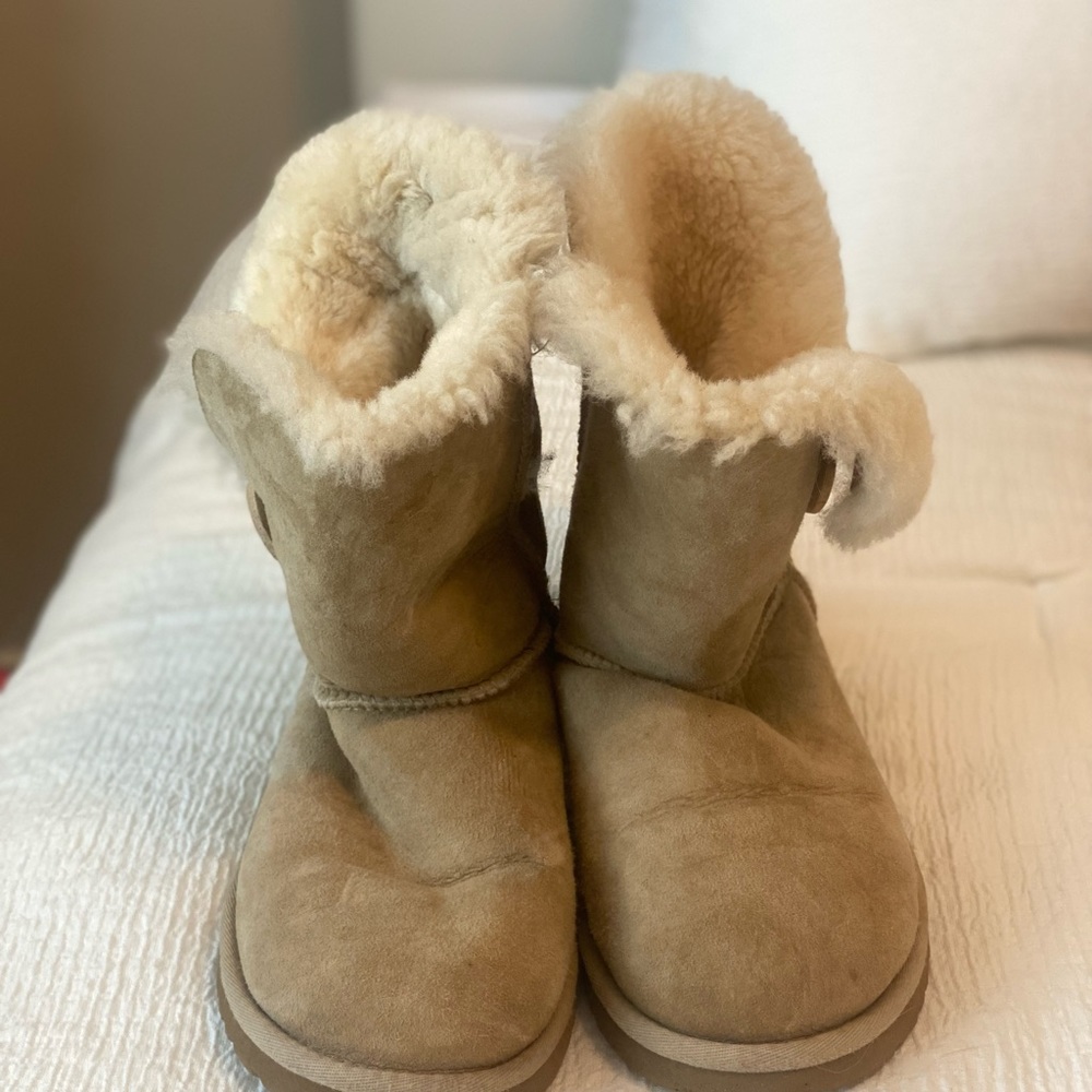 UGG Bailey Button Boots - Size 8